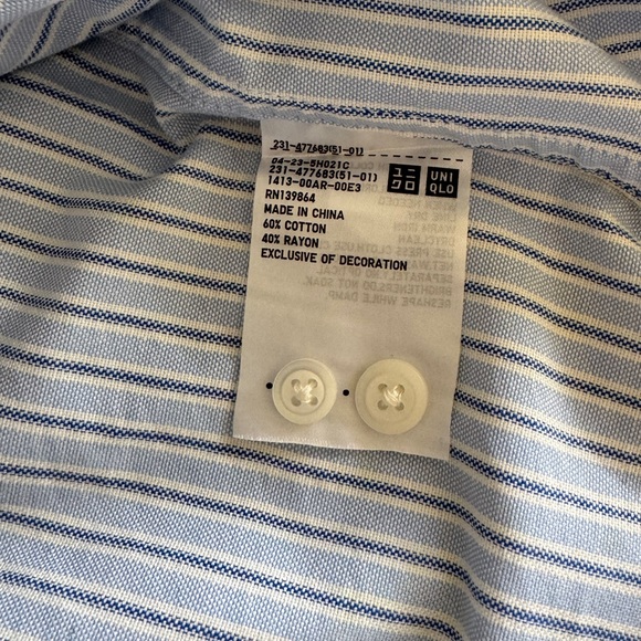 JW ANDERSON x Uniqlo Light Blue Striped Cropped Button Up Shirt - Picture 6 of 6